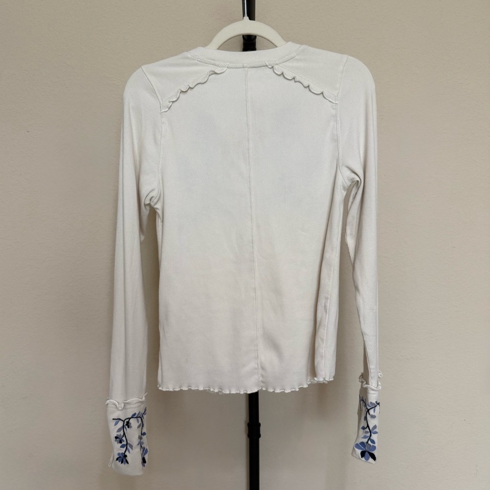 NWT Free People Fleur Embroidered Cuff Henley - Picture 10 of 11